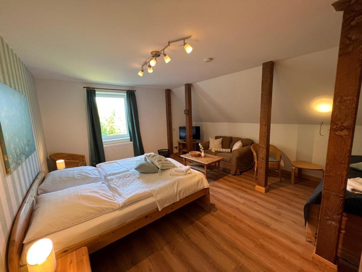 클뤼츠 Landgut Oberhof 아파트 외부 사진